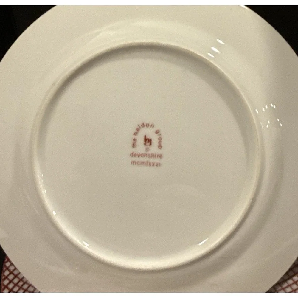 Haldon Group Devonshire Rooster‎ Hen White Leghorn Salad Plates Plate Set of 2